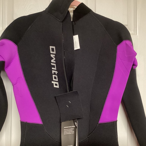 New never worn
Owntop Wetsuit - Picture 4 of 13